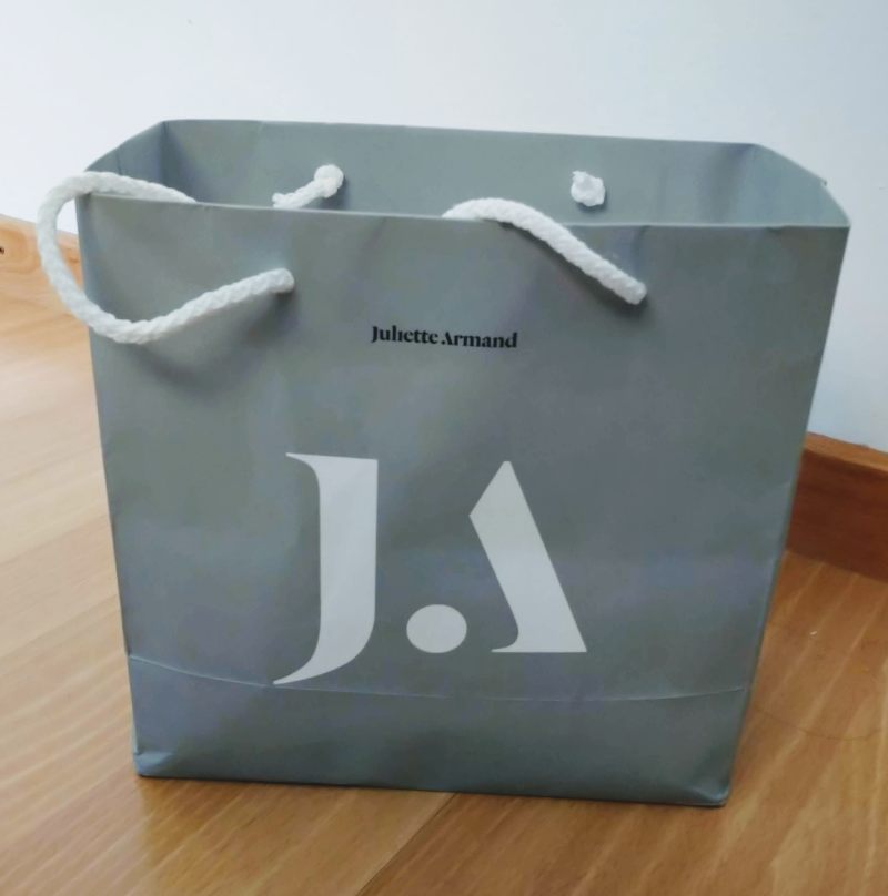 Tragtaschen Papier recycled mit weisser Kordel